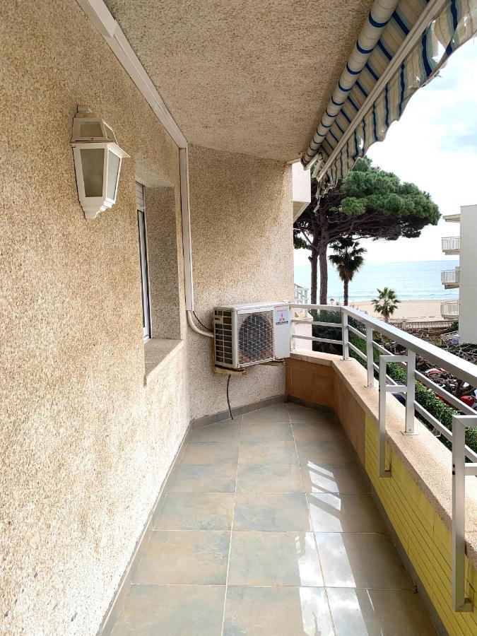 Apartamento Rivera Кембрилс Екстериор снимка